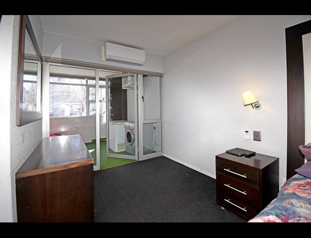 2 BEDROOM APARTMENT FOR SALE IN HOUGHTON ESTATE